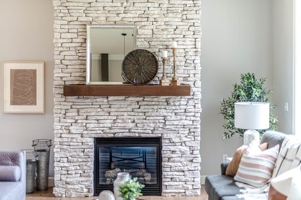 Salones con chimeneas: ideas para crear un salón acogedor Salones con chimeneas: ideas
