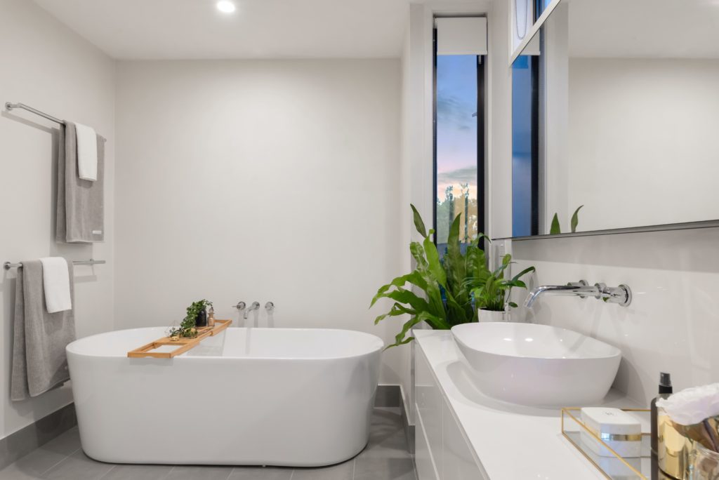 Baños en gris y blanco tendencia