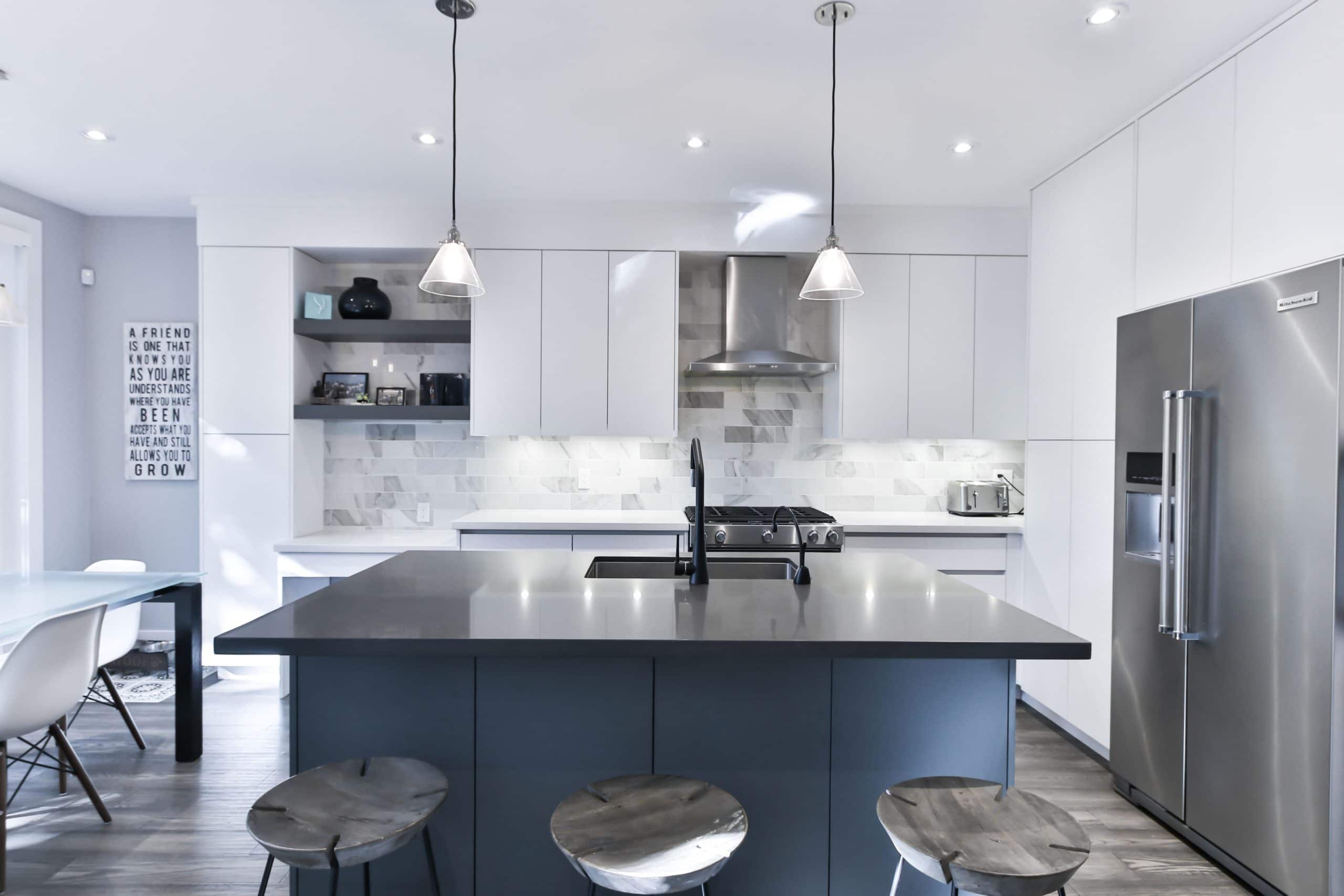 Cocina office, la reforma perfecta para ahorrar espacio en la cocina